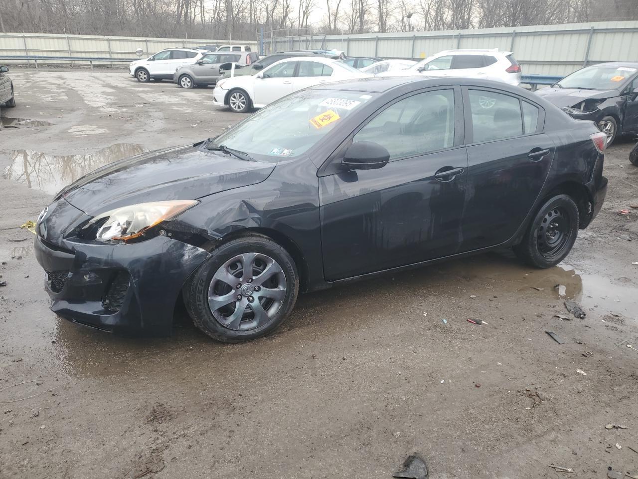 2013 MAZDA 3 I