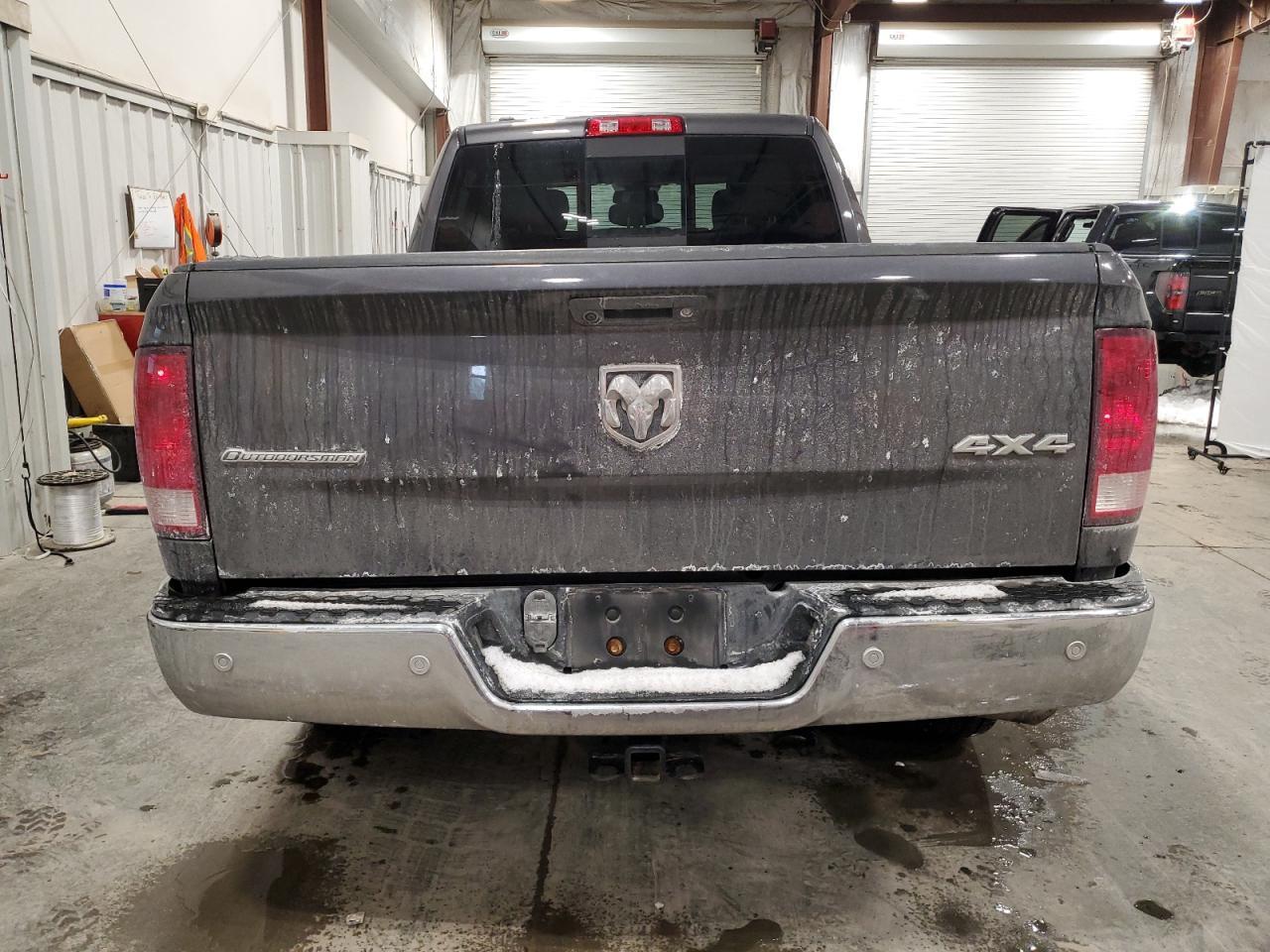 2017 RAM 1500 SLT - Фото 6