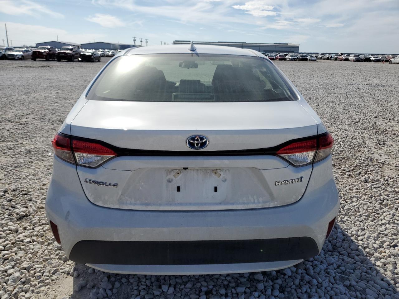 2022 TOYOTA COROLLA LE - Image 6