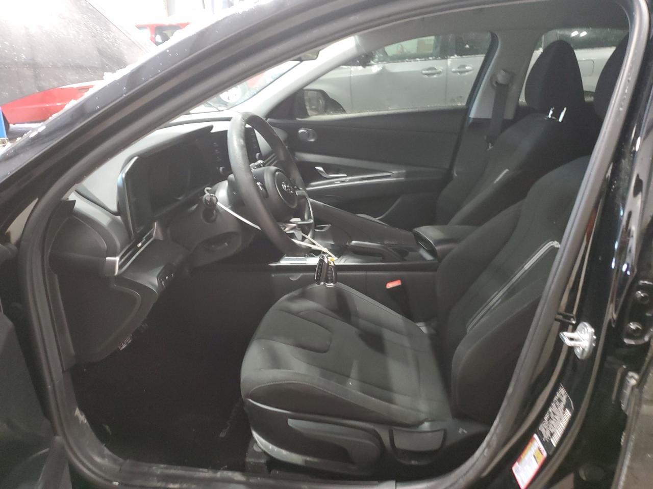 2023 HYUNDAI ELANTRA SE - Фото 7