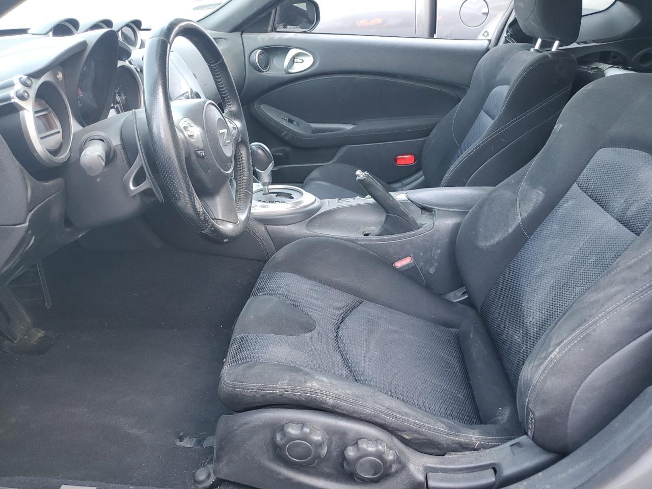 2010 NISSAN 370Z - Фото 7