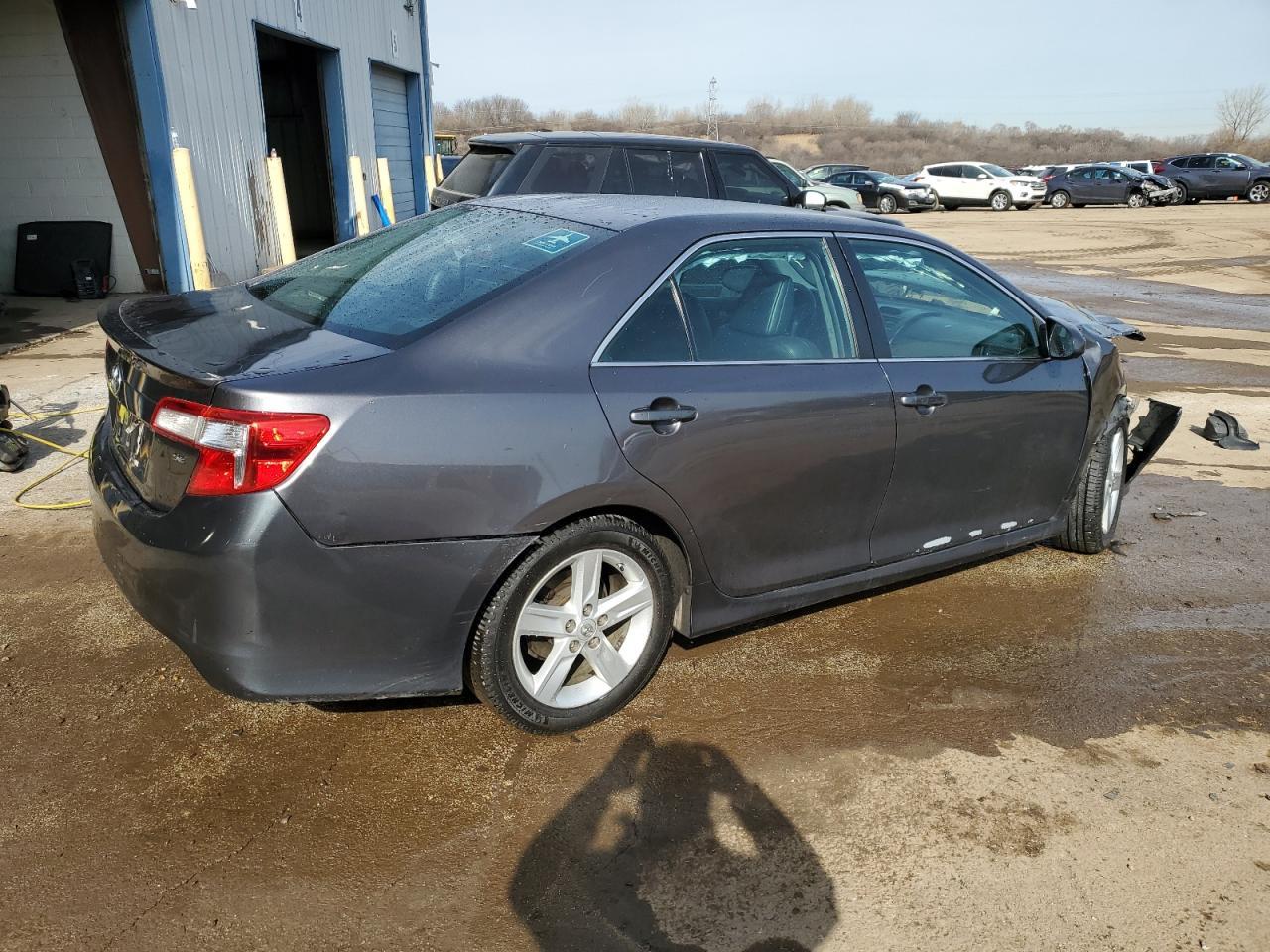 2014 TOYOTA CAMRY L - Image 3