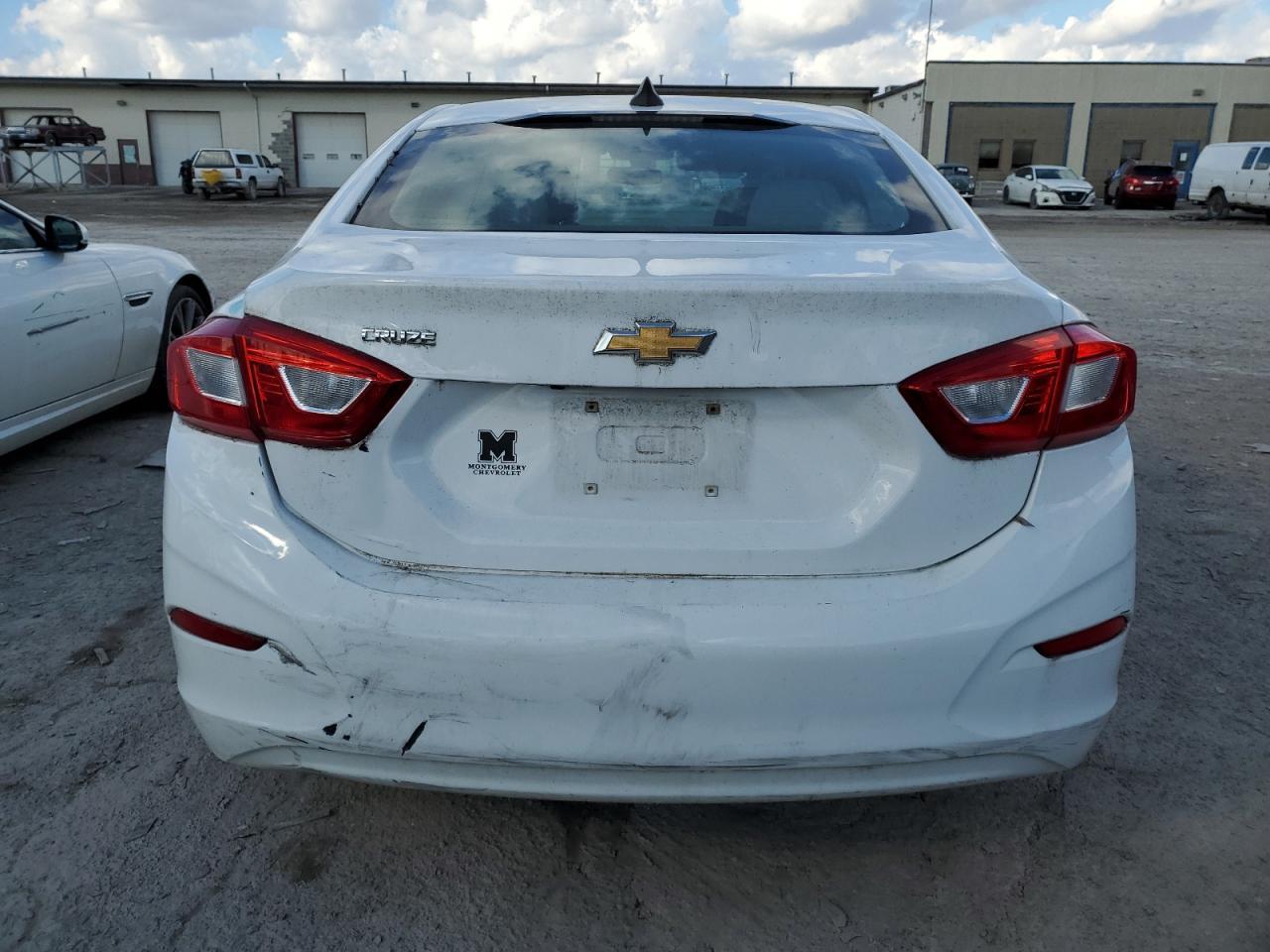 2017 CHEVROLET CRUZE LS - Фото 6