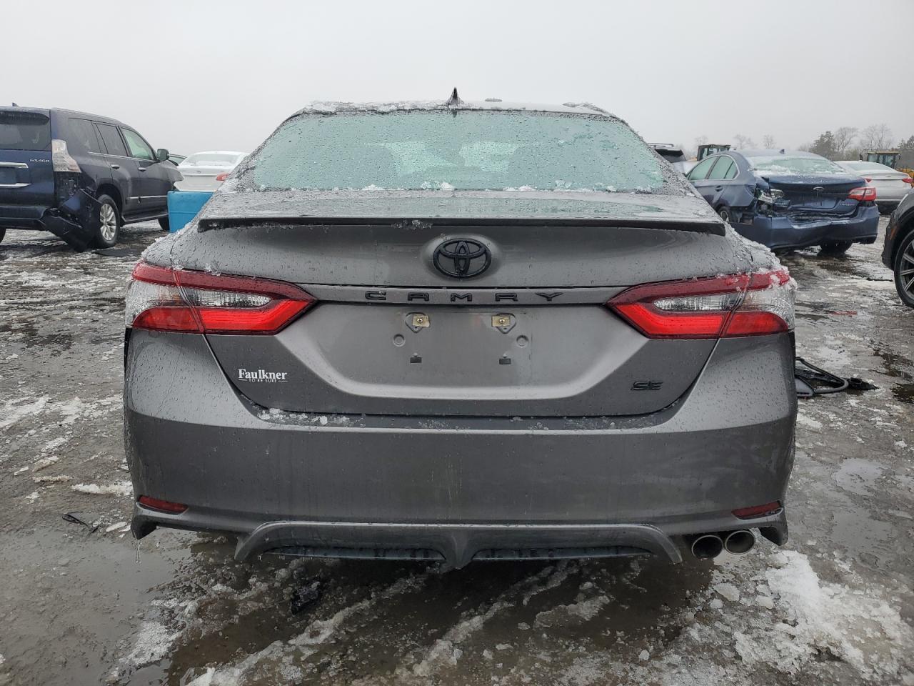 2021 TOYOTA CAMRY SE - Фото 6