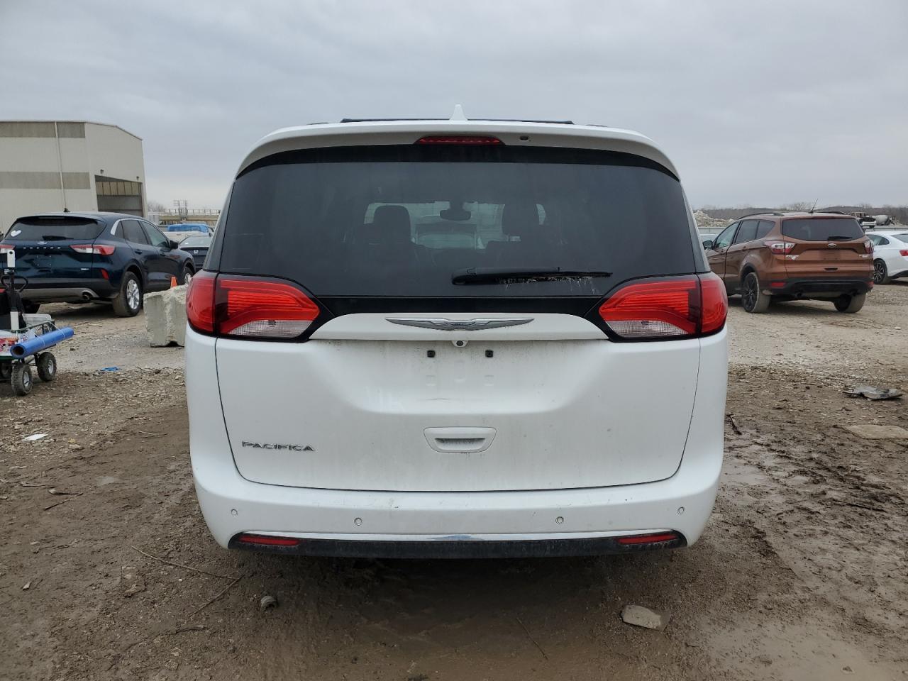 2017 CHRYSLER PACIFICA T - Фото 6