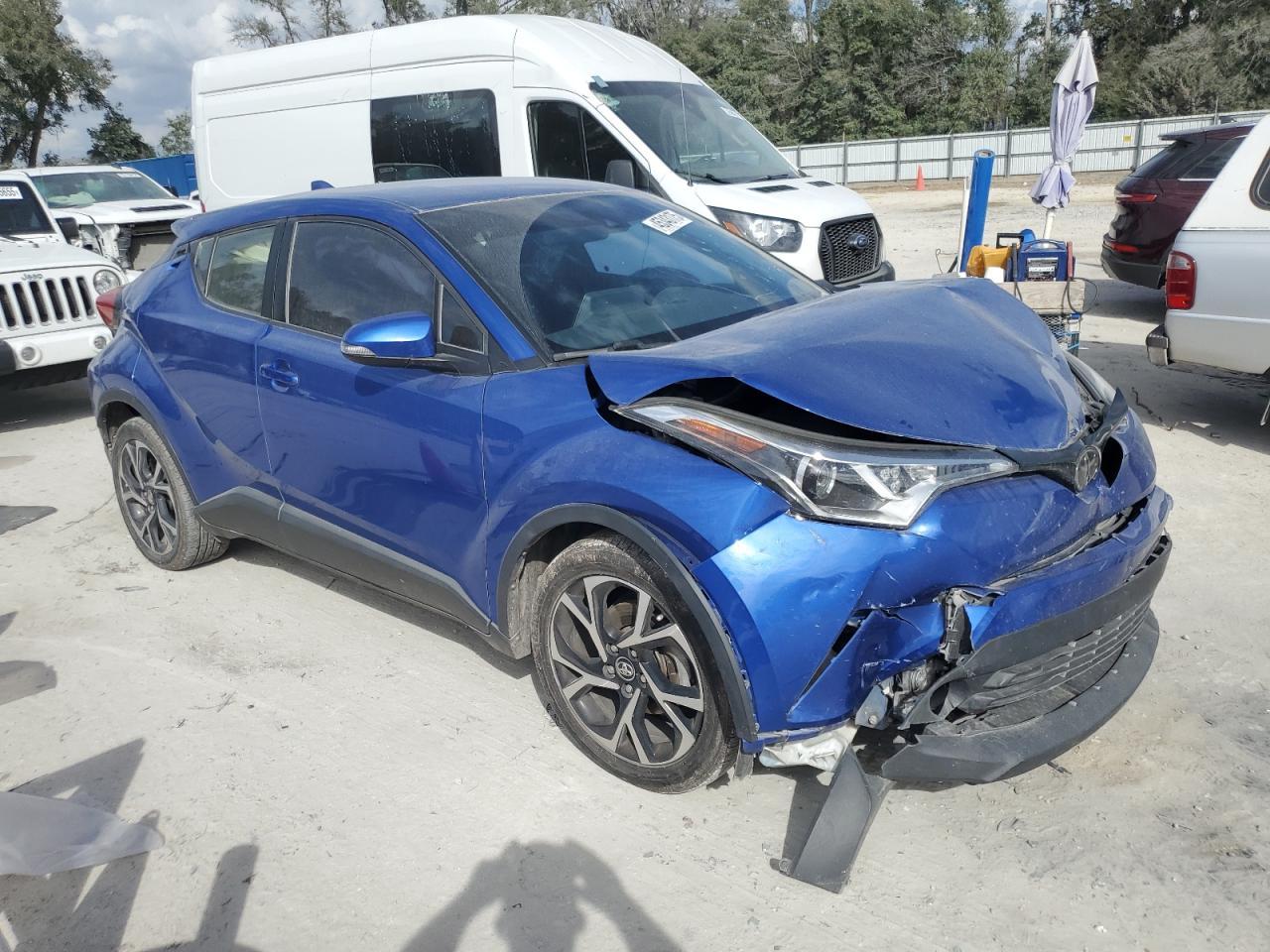 2019 TOYOTA C-HR XLE - Фото 4