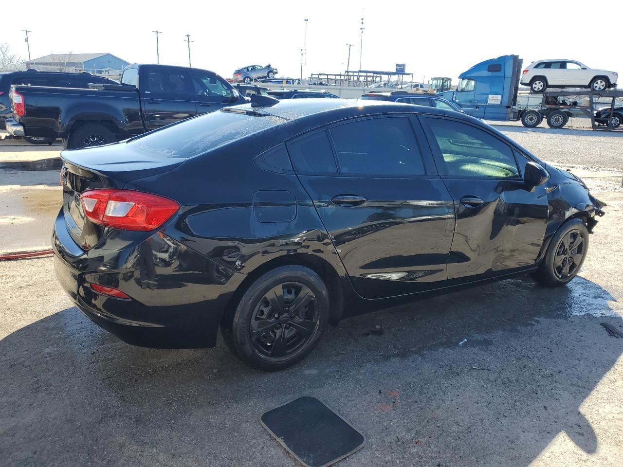 2017 CHEVROLET CRUZE LS - Image 3