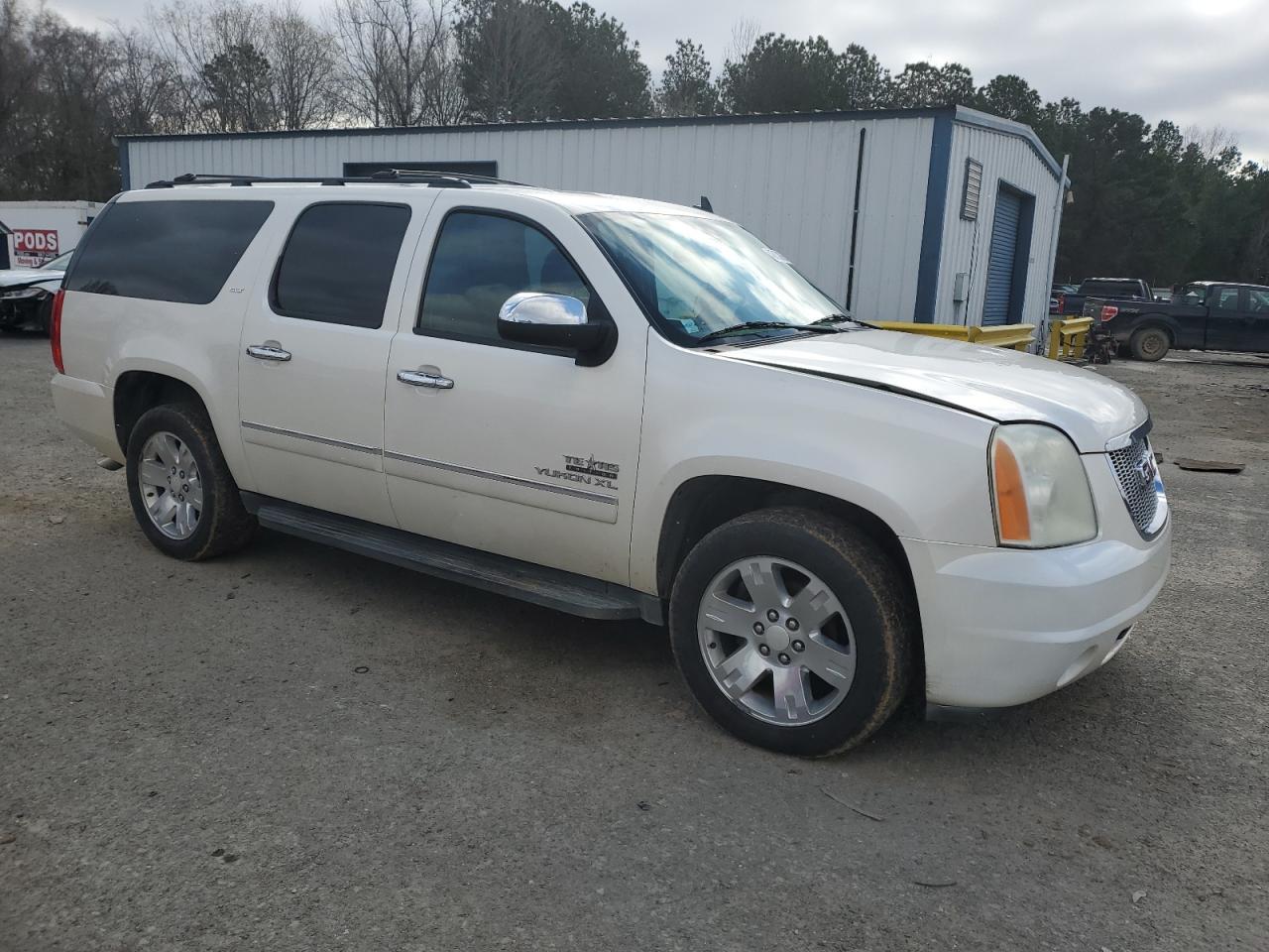 2012 GMC YUKON XL C - Image 4