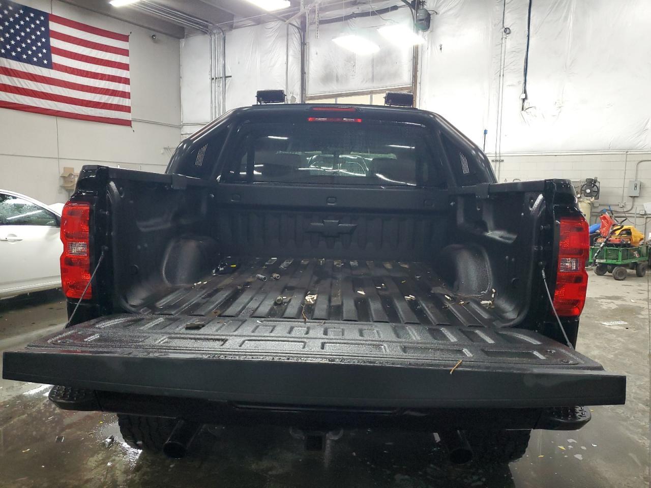2017 CHEVROLET SILVERADO - Image 6