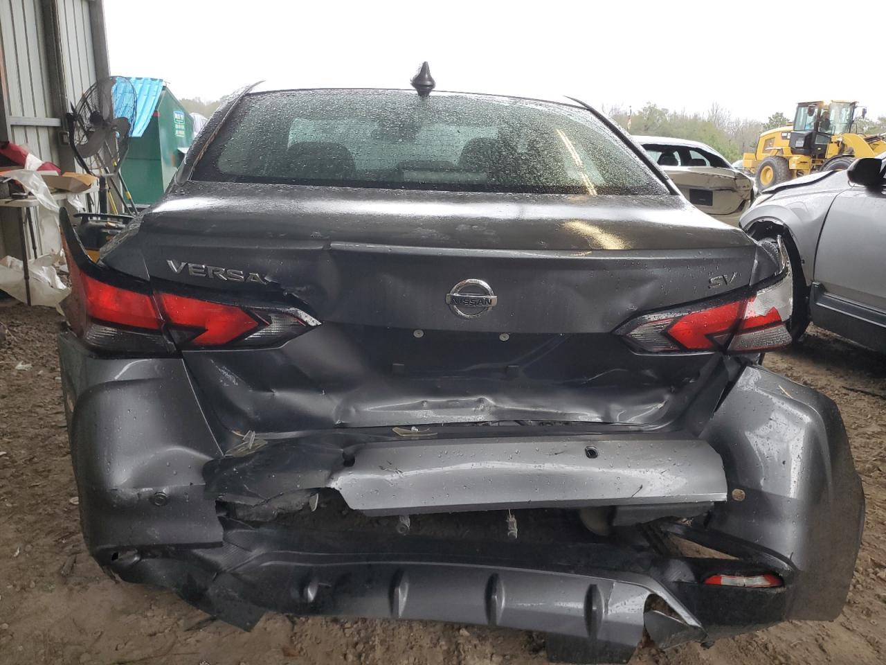 2021 NISSAN VERSA SV - Фото 6
