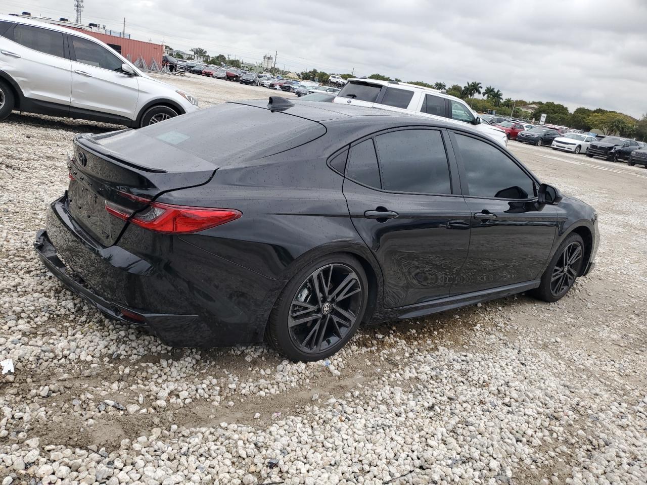 2025 TOYOTA CAMRY XSE - Фото 3