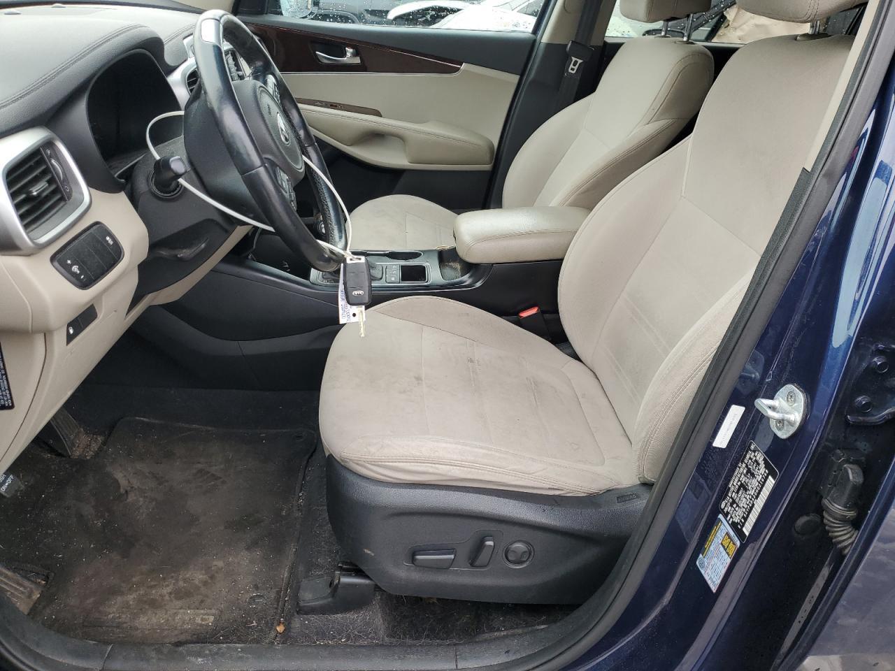 2017 KIA SORENTO LX - Фото 7