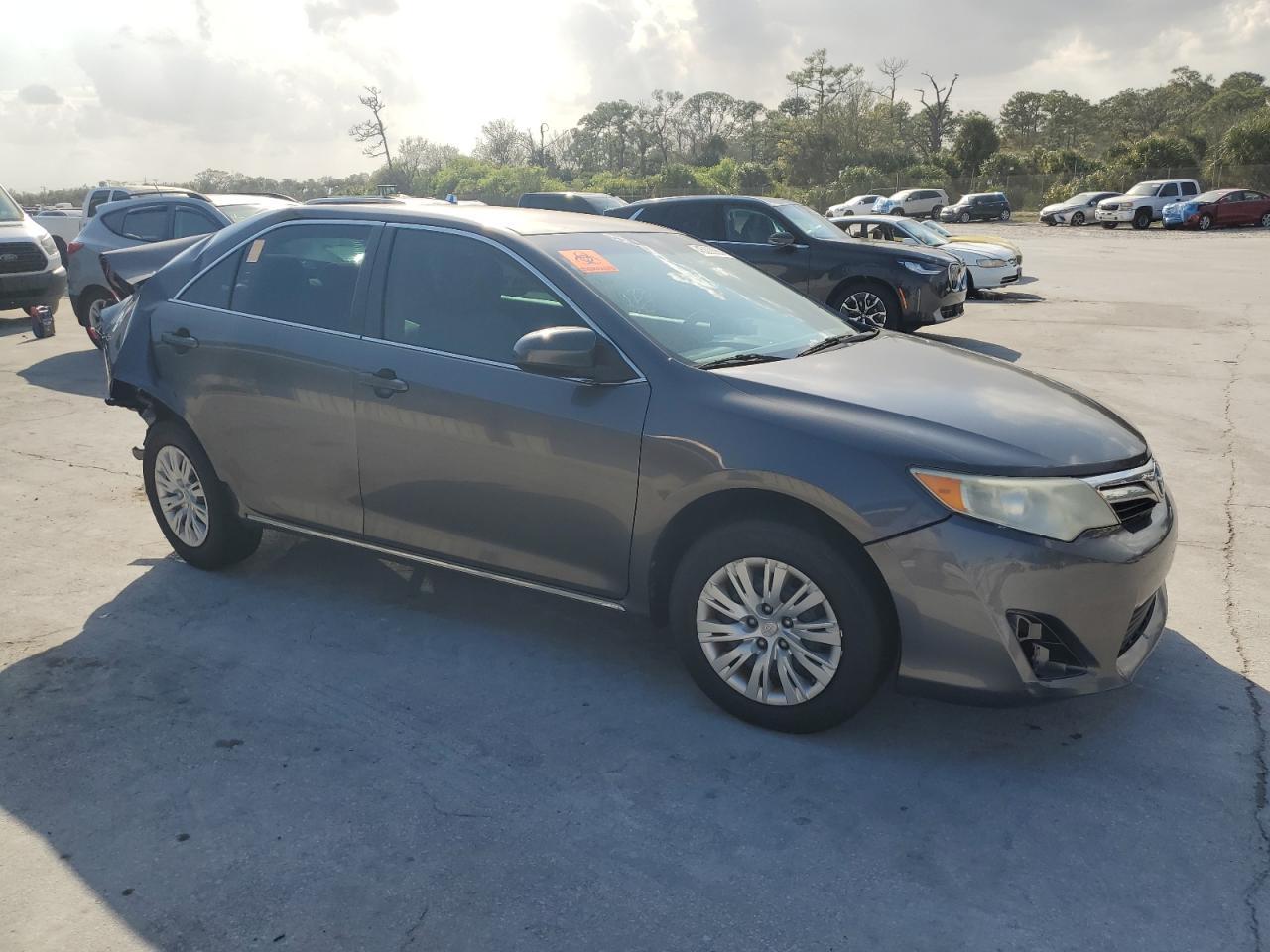 2014 TOYOTA CAMRY L - Фото 4