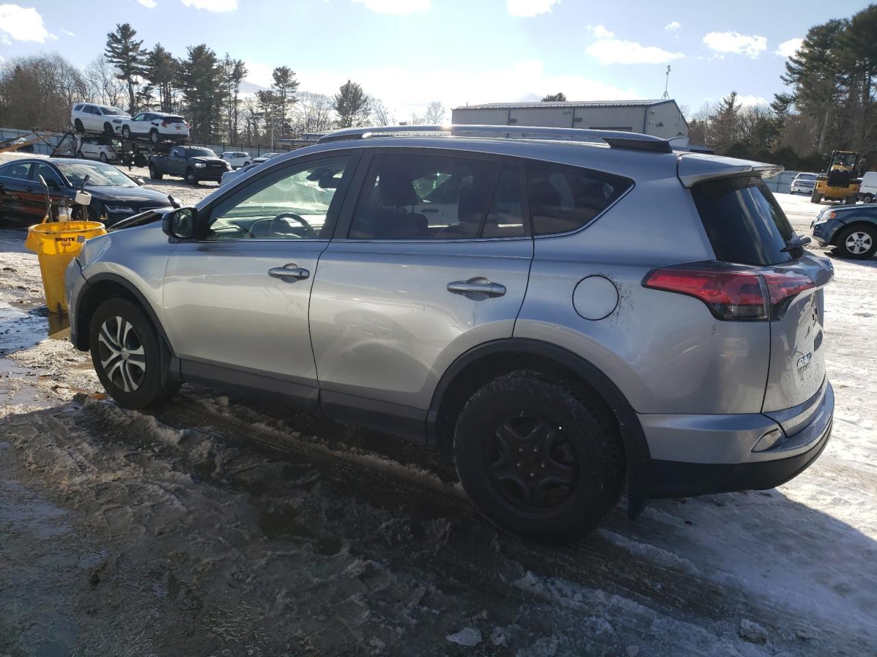 2018 TOYOTA RAV4 LE - Image 2