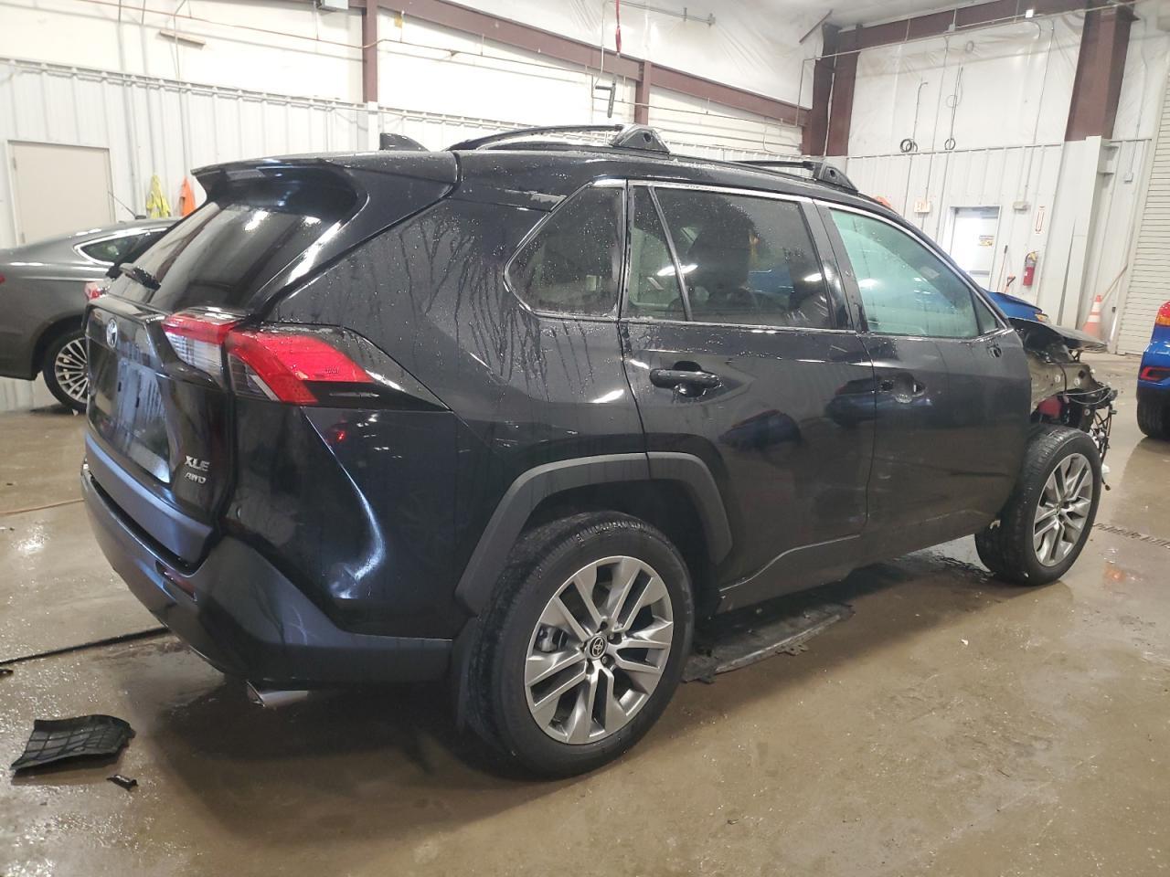 2022 TOYOTA RAV4 XLE P - Image 3