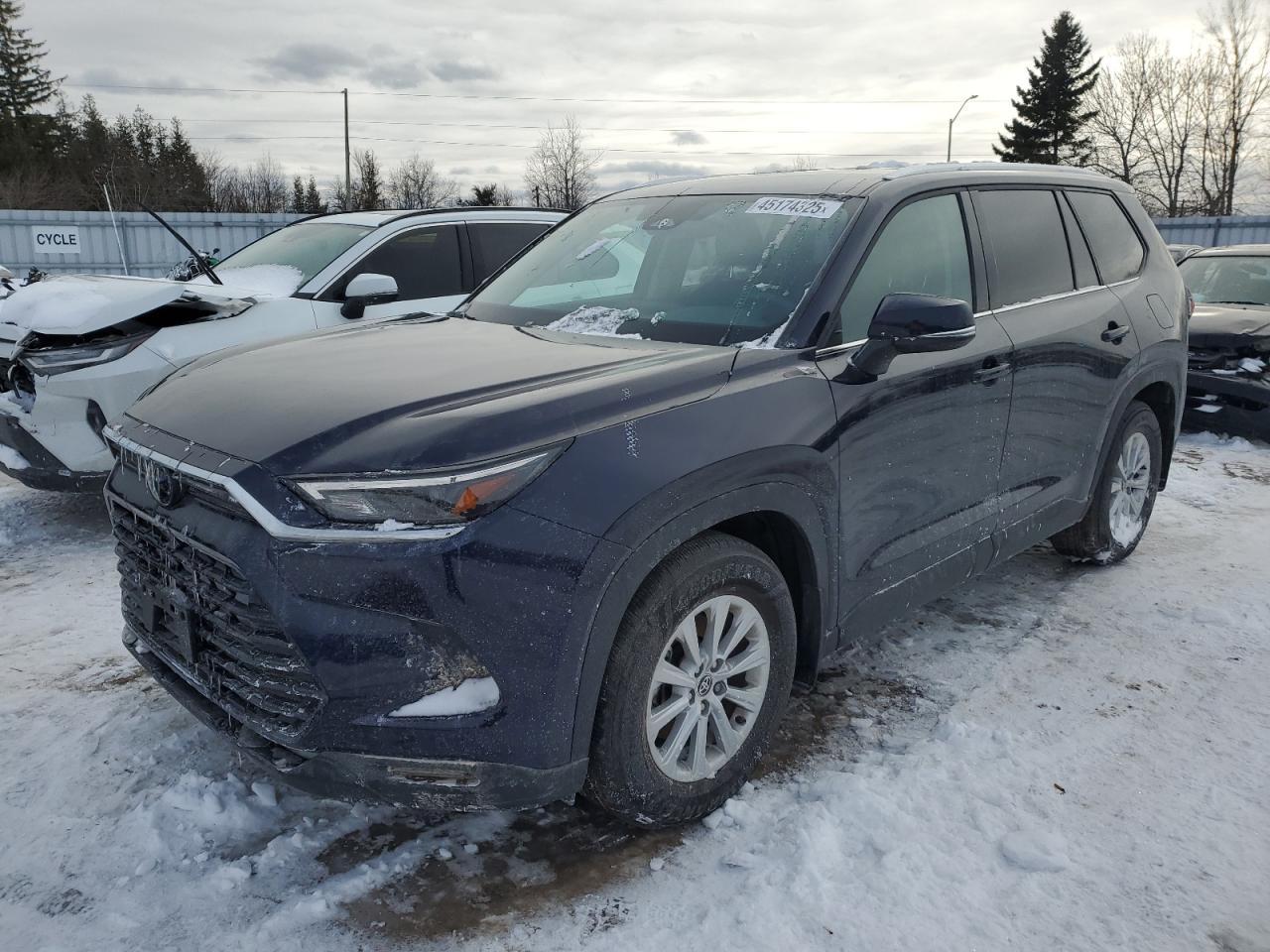 2024 TOYOTA GRAND HIGH