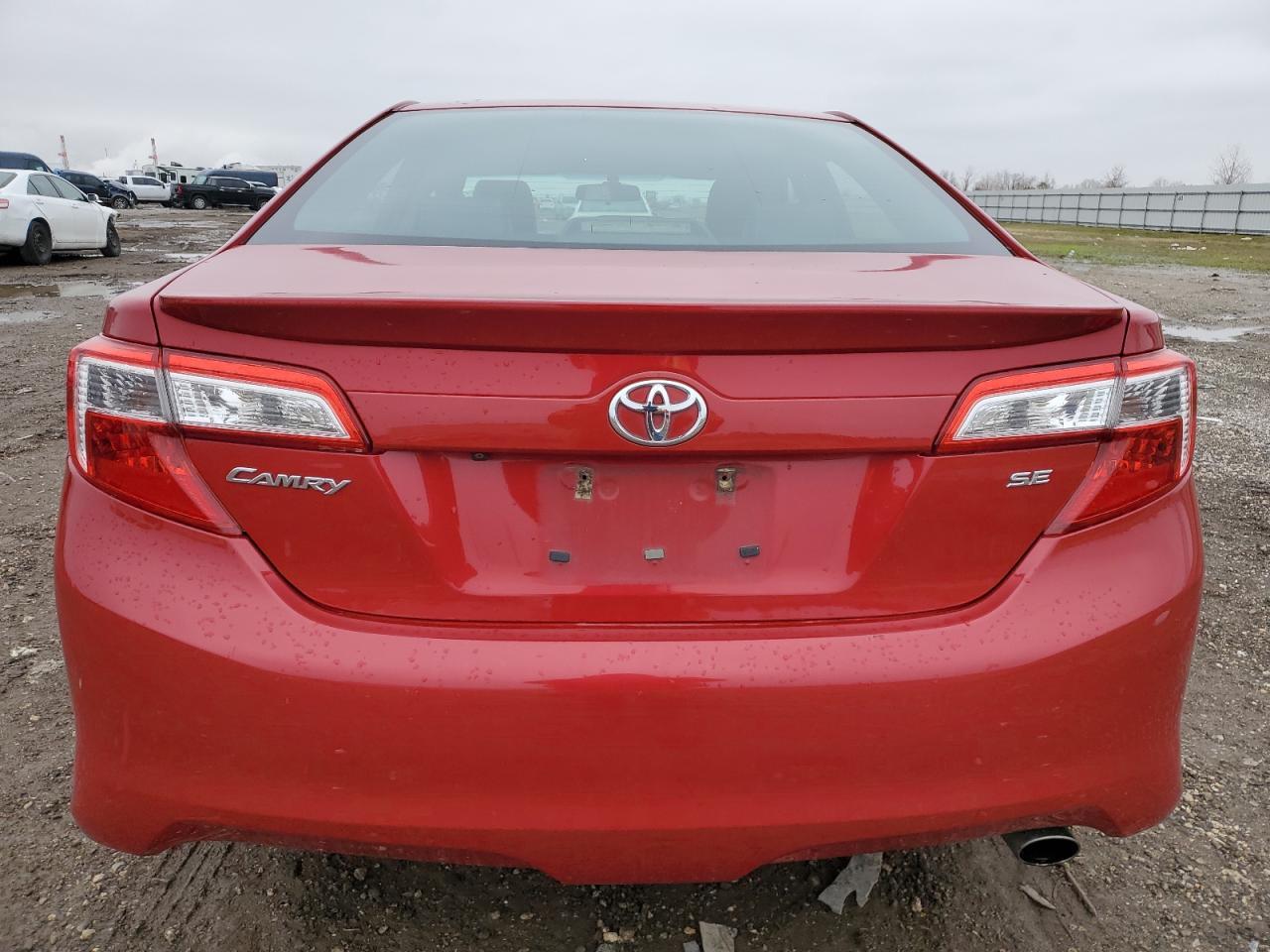 2014 TOYOTA CAMRY L - Image 6