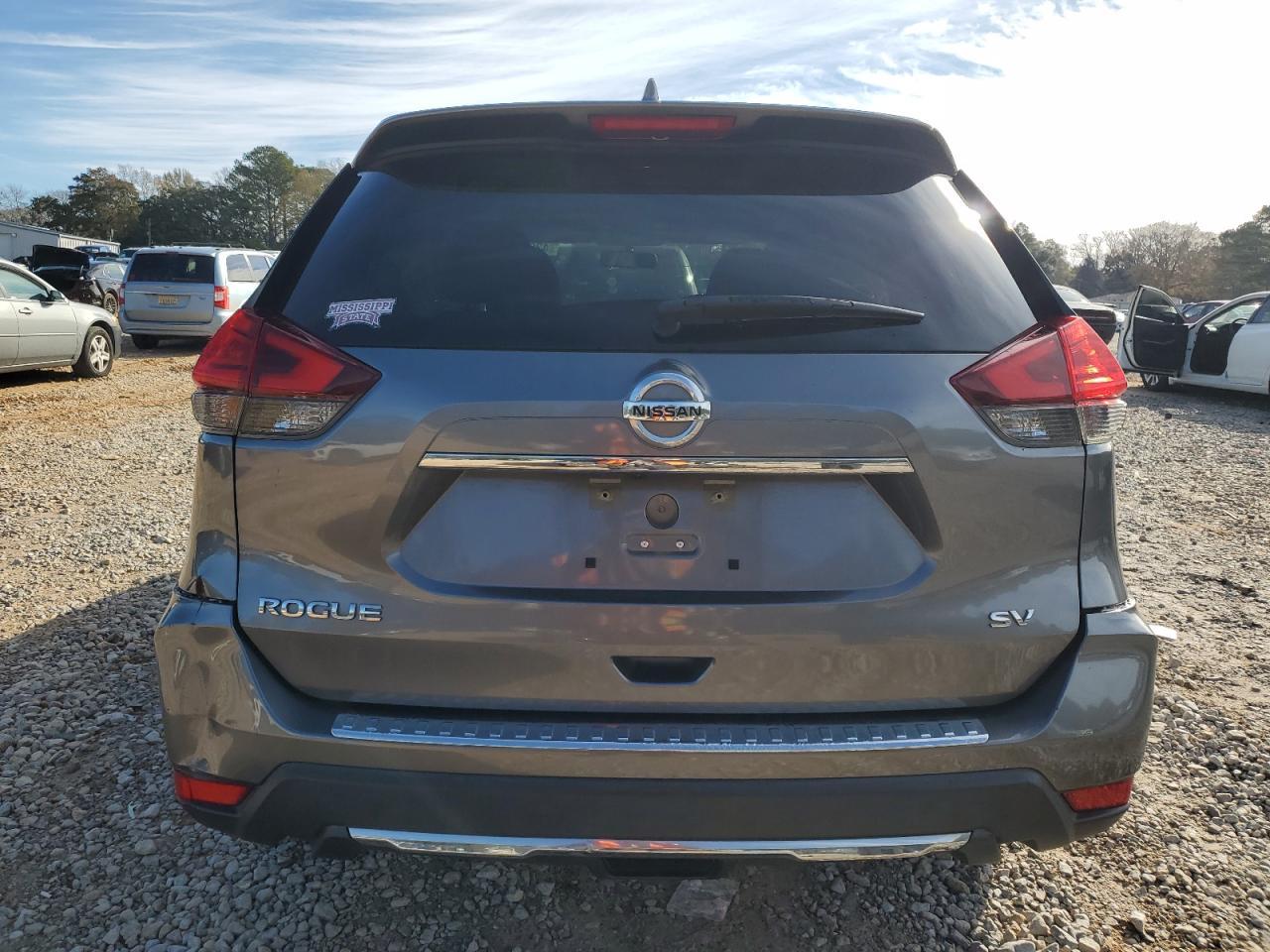 2017 NISSAN ROGUE S - Фото 6