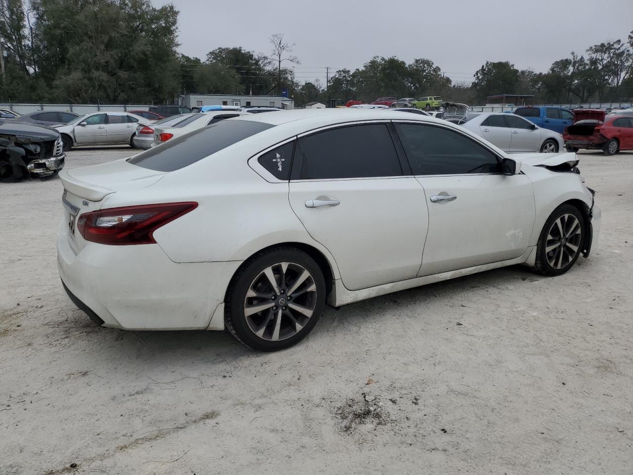 2017 NISSAN ALTIMA 2.5 - Фото 3
