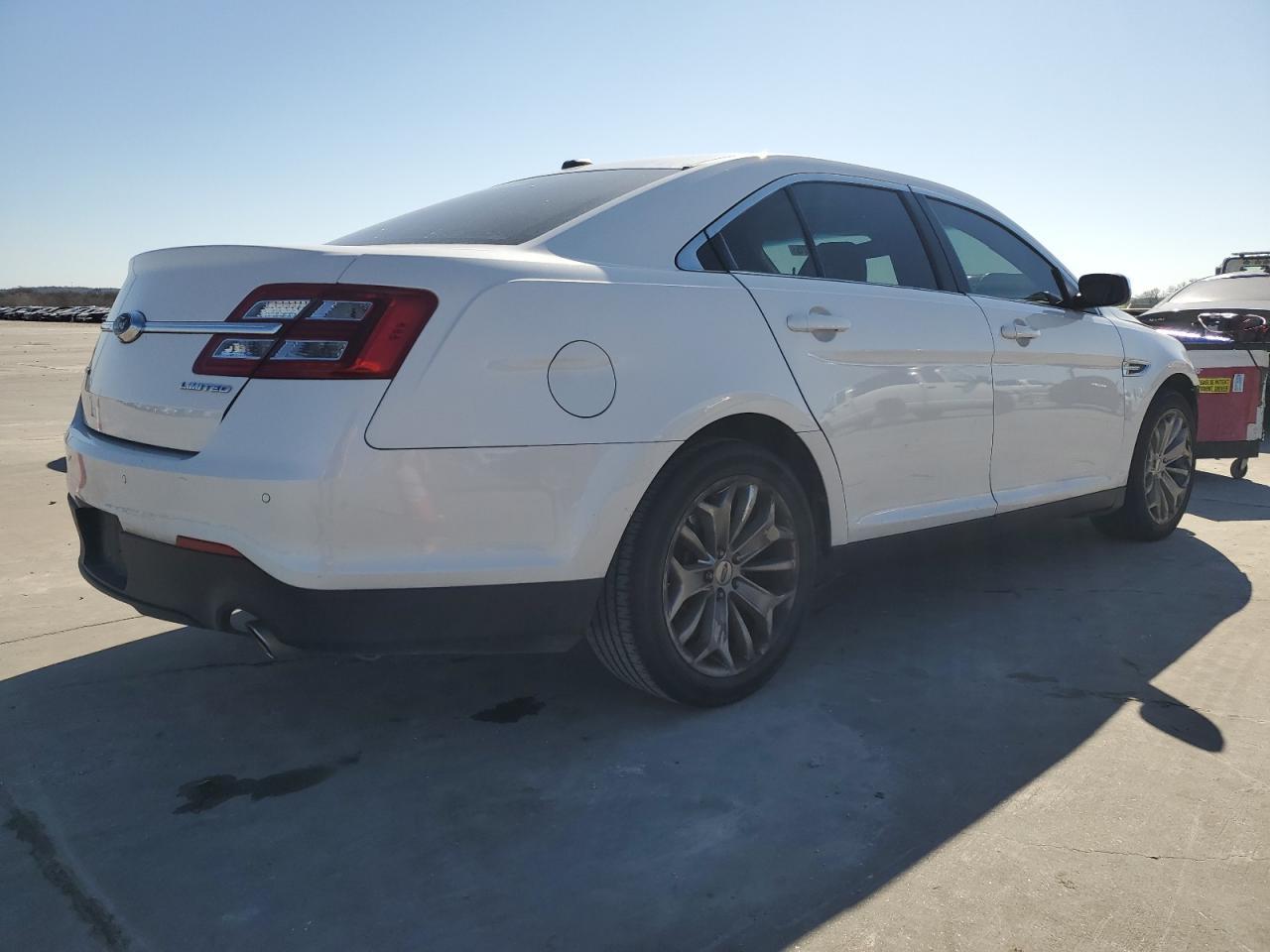 2018 FORD TAURUS LIM - Image 3