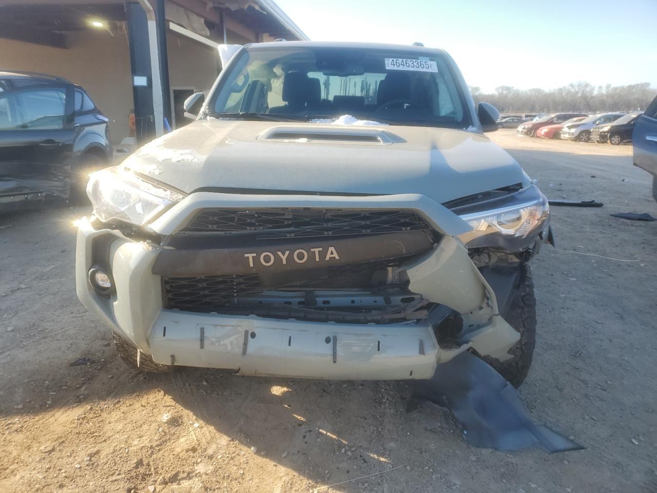 2022 TOYOTA 4RUNNER SR - Фото 5