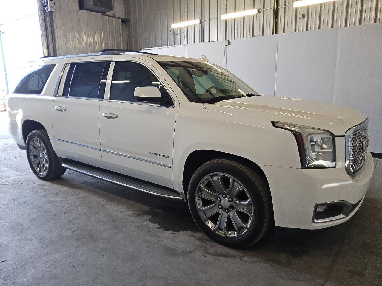 2016 GMC YUKON XL D - Фото 4