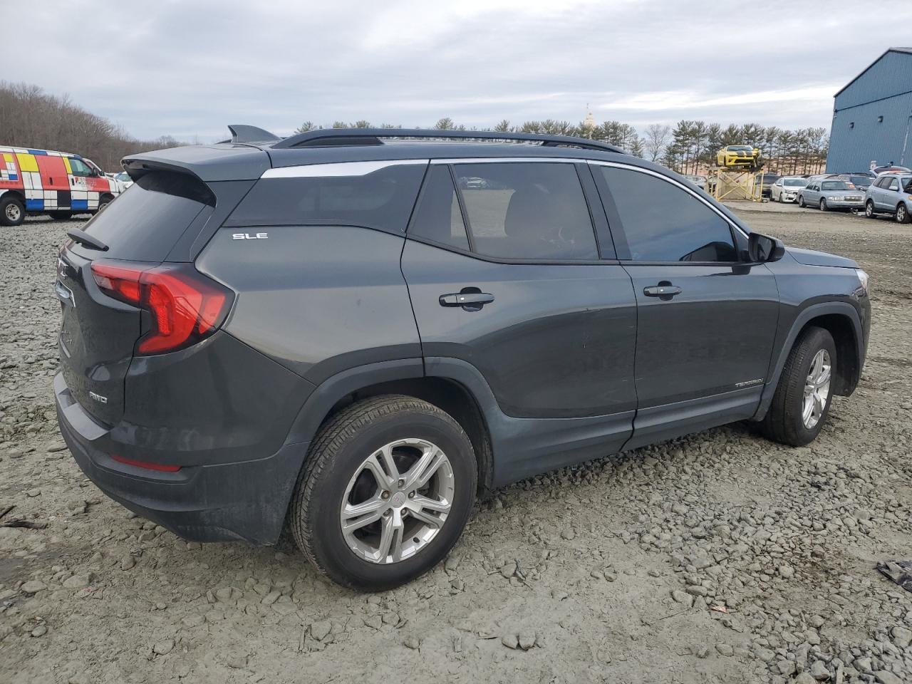 2018 GMC TERRAIN SL - Image 3