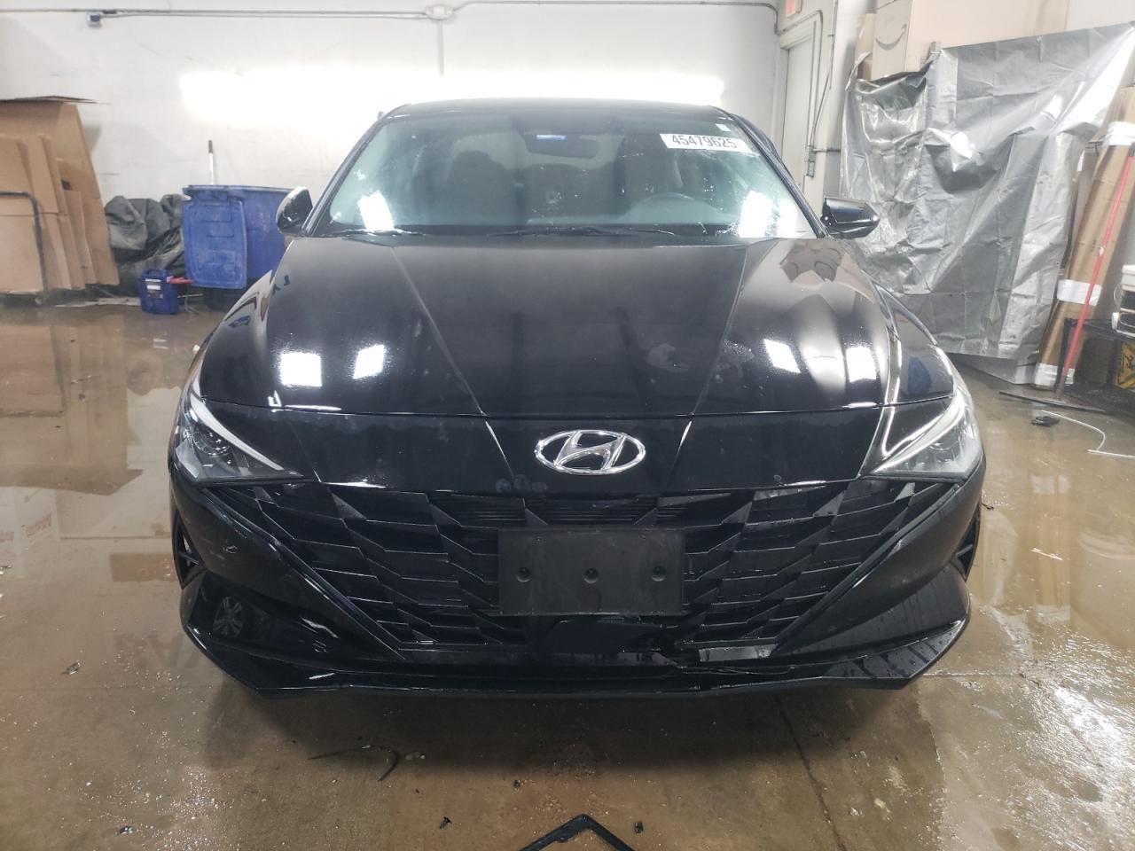 2023 HYUNDAI ELANTRA SE - Image 5