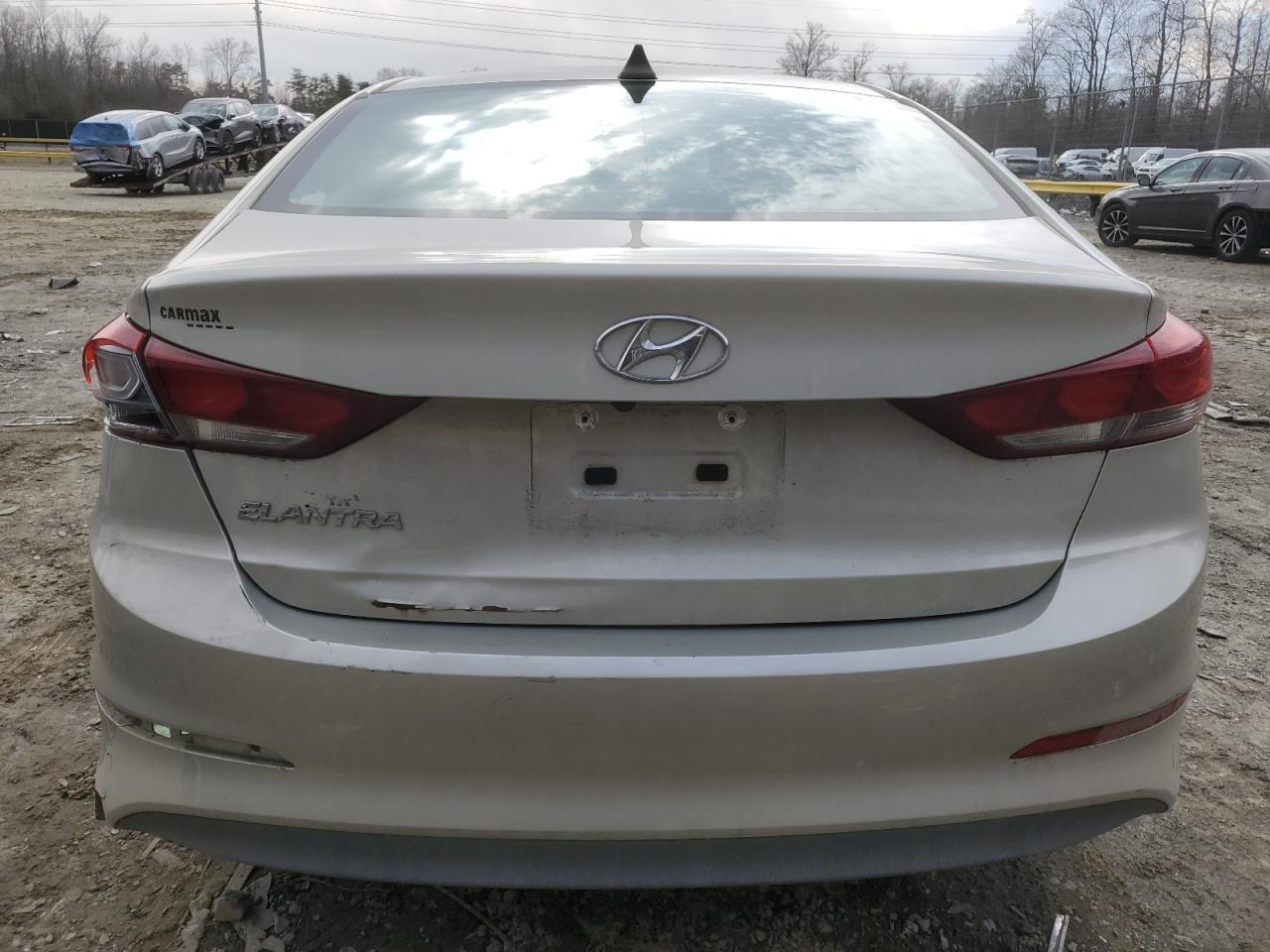 2017 HYUNDAI ELANTRA SE - Фото 6