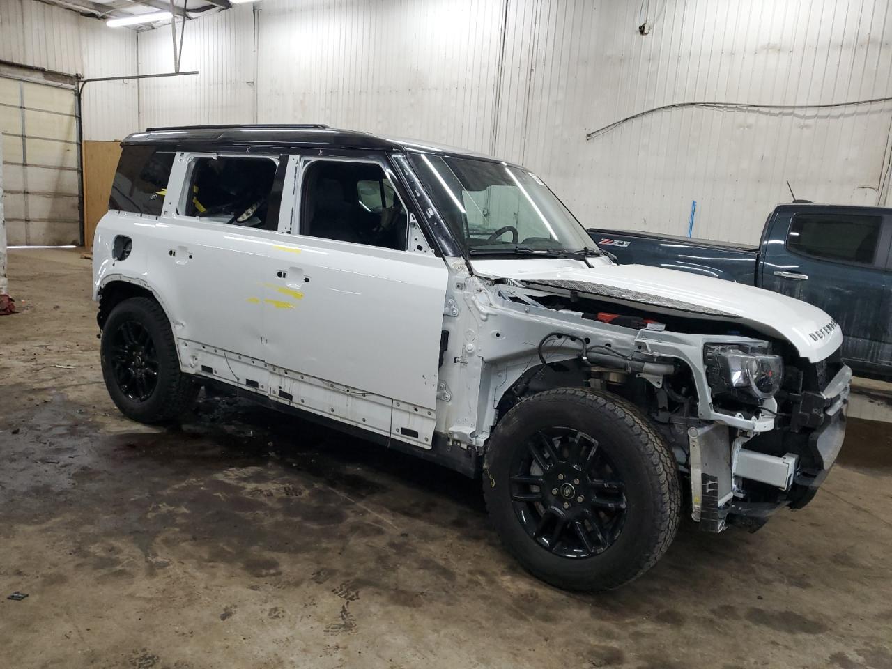 2024 LAND ROVER DEFENDER 1 - Image 4