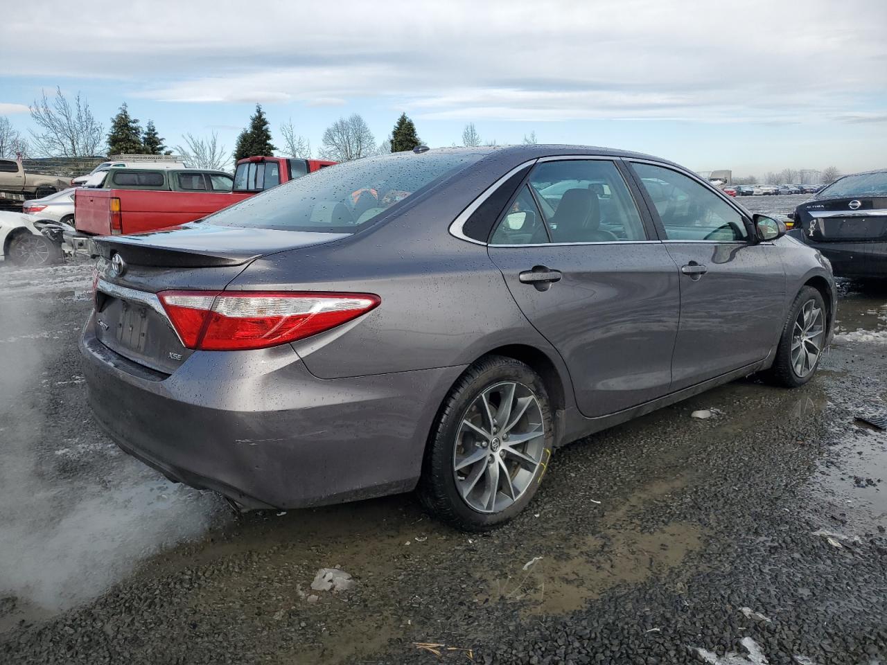 2015 TOYOTA CAMRY LE - Фото 3