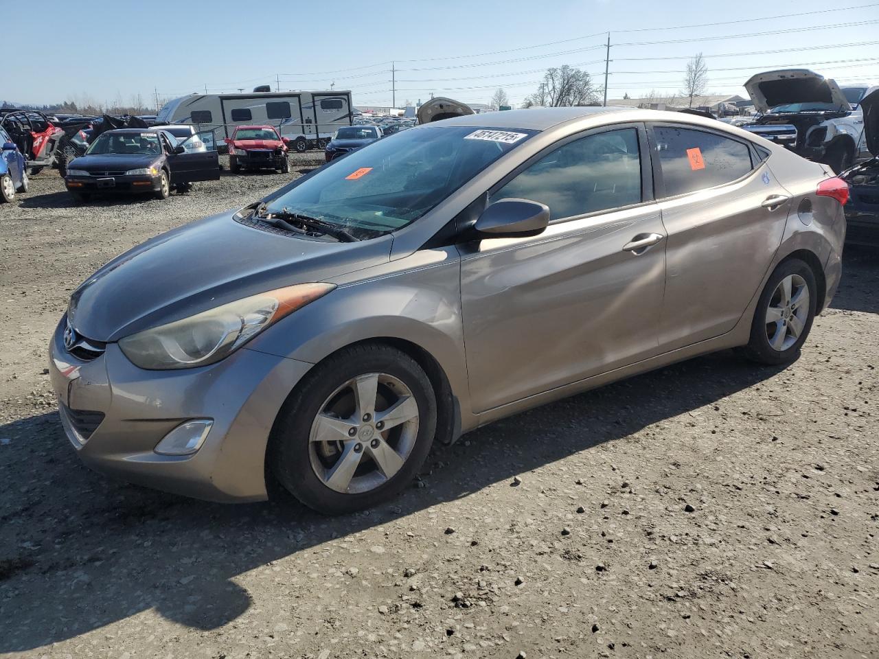2013 HYUNDAI ELANTRA GL