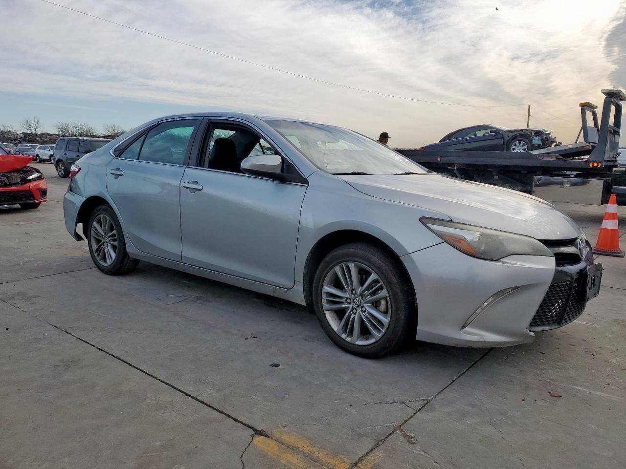 2017 TOYOTA CAMRY LE - Фото 4
