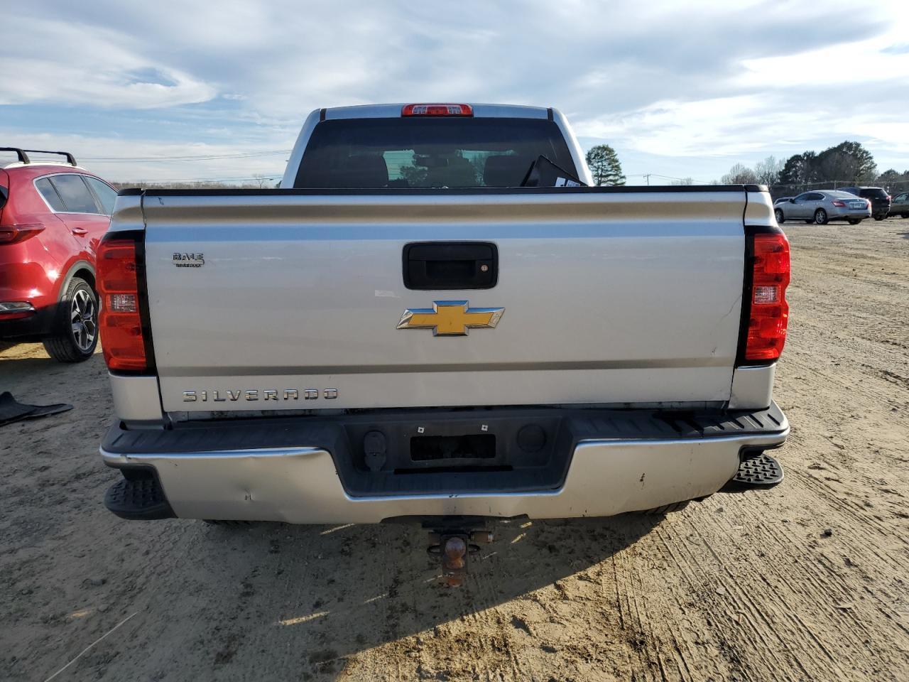 2017 CHEVROLET SILVERADO - Image 6