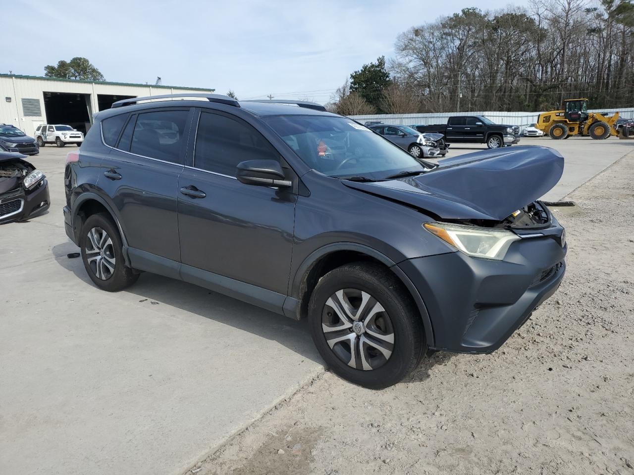 2017 TOYOTA RAV4 LE - Image 4