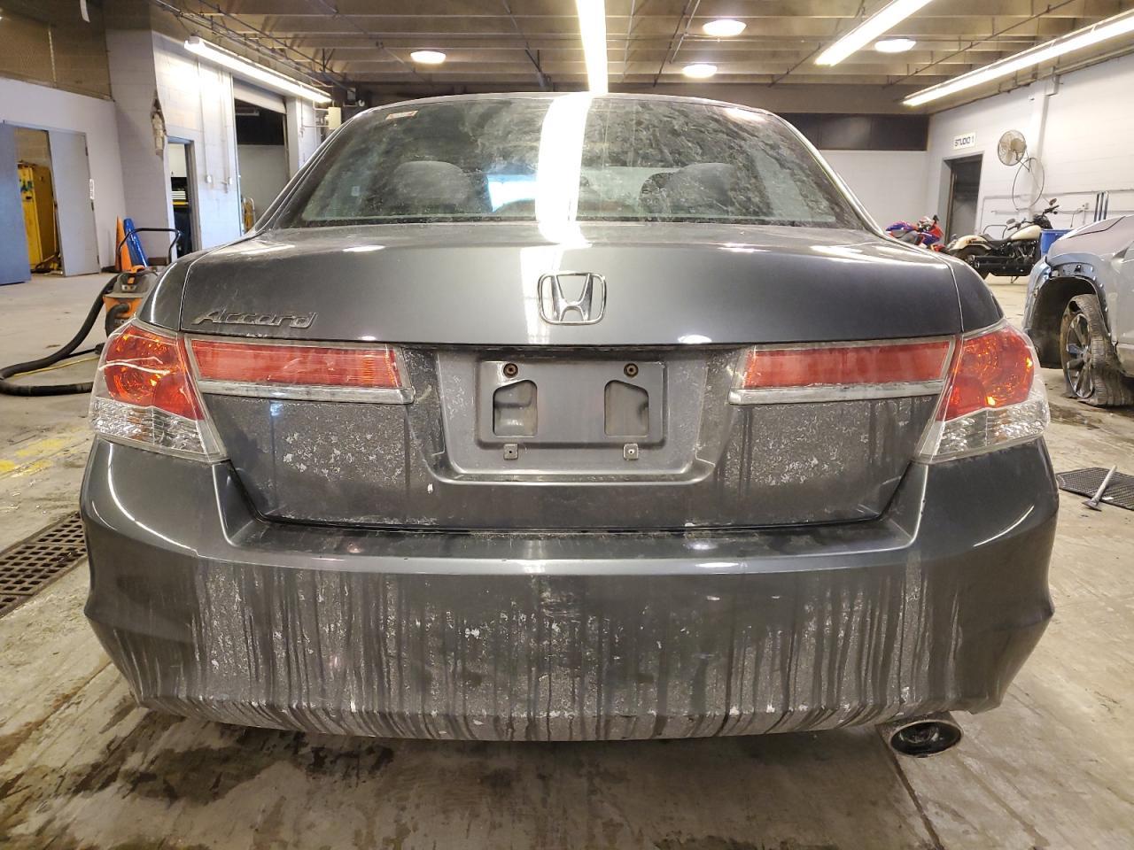 2011 HONDA ACCORD LXP - Image 6