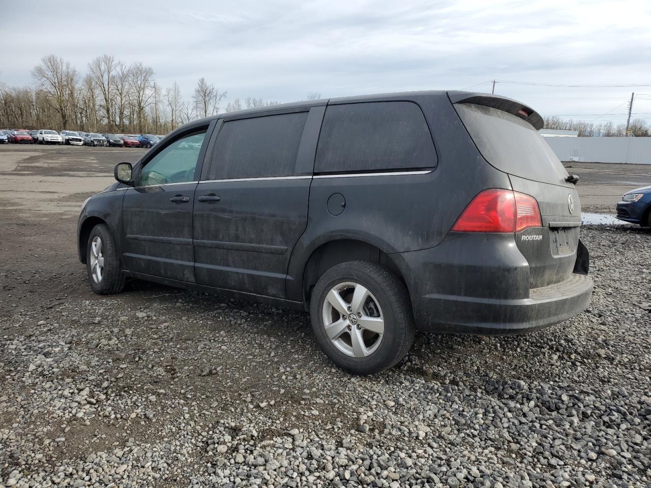 2010 VOLKSWAGEN ROUTAN SE - Фото 2