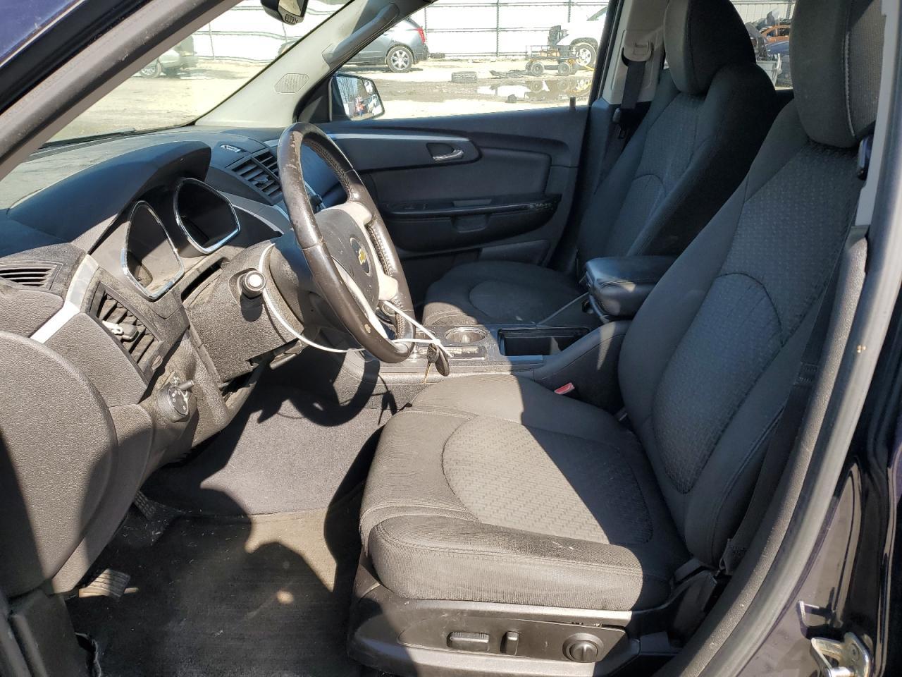 2011 CHEVROLET TRAVERSE L - Image 7