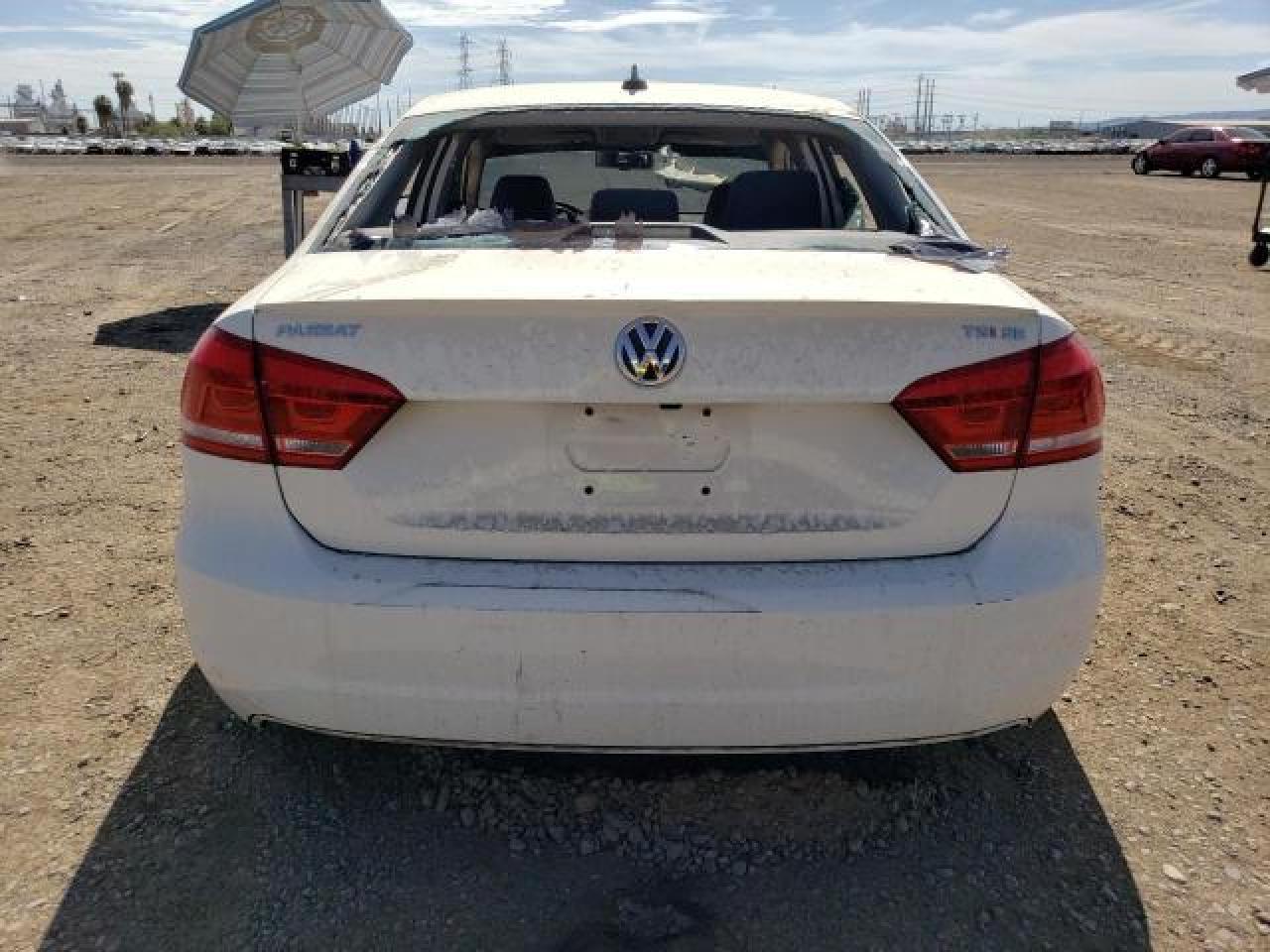 2014 VOLKSWAGEN PASSAT SE - Image 6