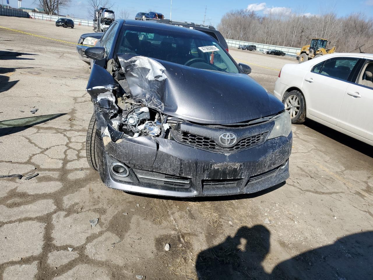 2014 TOYOTA CAMRY L - Image 5