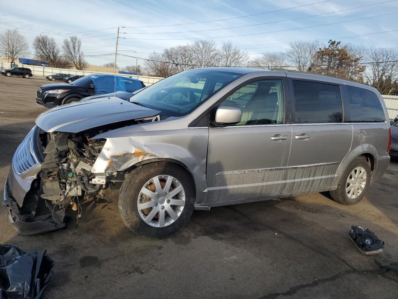 2014 CHRYSLER TOWN & COU