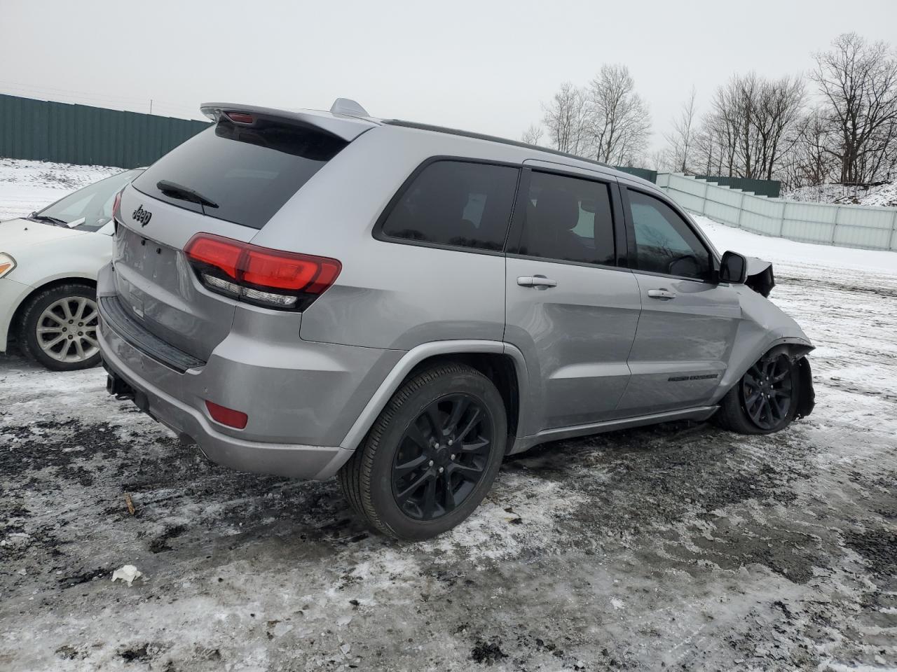 2018 JEEP GRAND CHER - Image 3