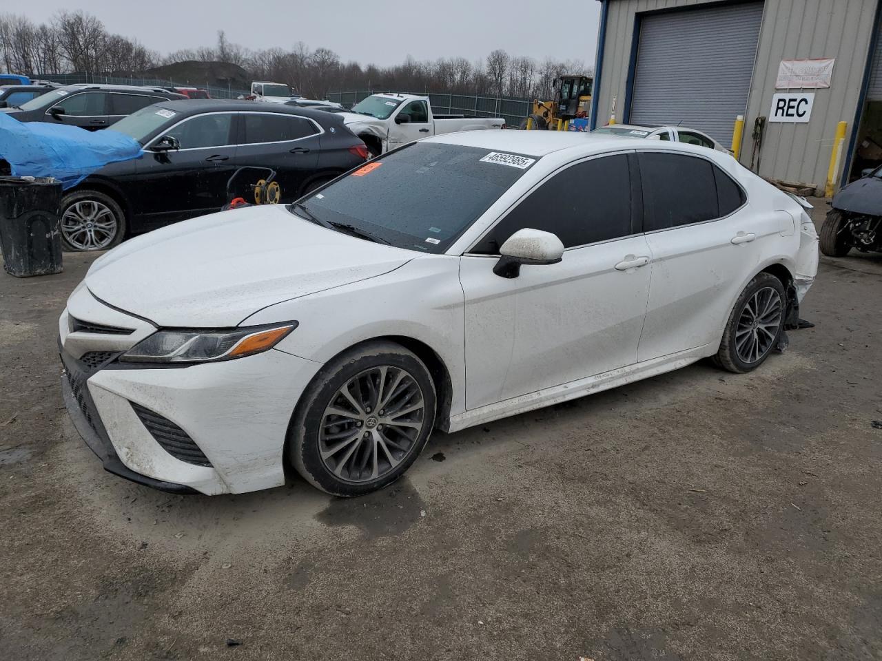 2020 TOYOTA CAMRY SE