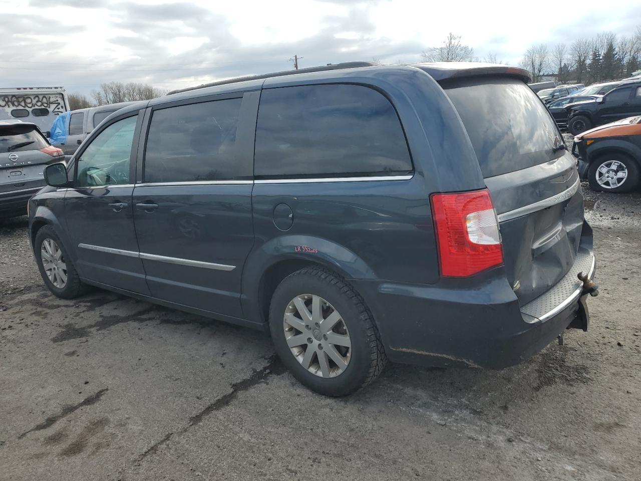 2014 CHRYSLER TOWN & COU - Image 2