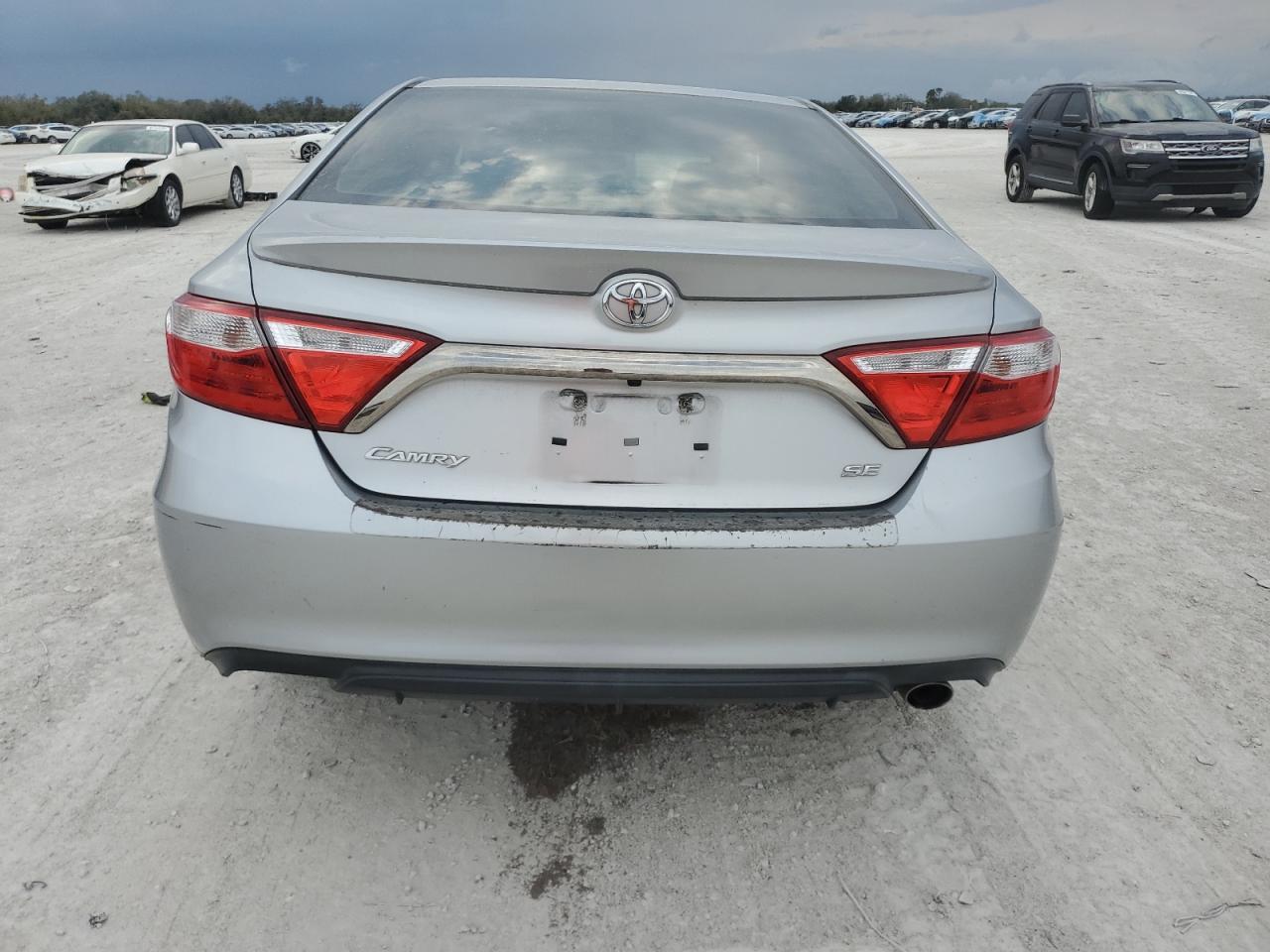 2017 TOYOTA CAMRY LE - Фото 6