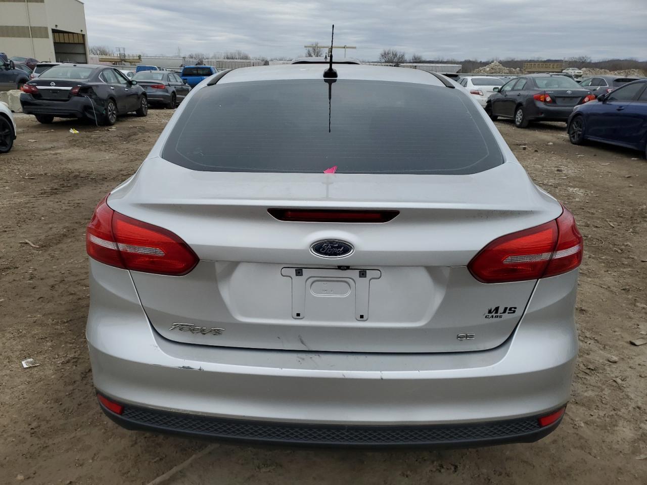2016 FORD FOCUS SE - Фото 6