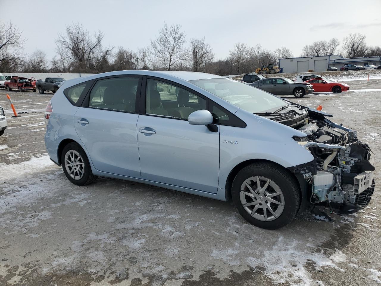 2015 TOYOTA PRIUS V - Image 4