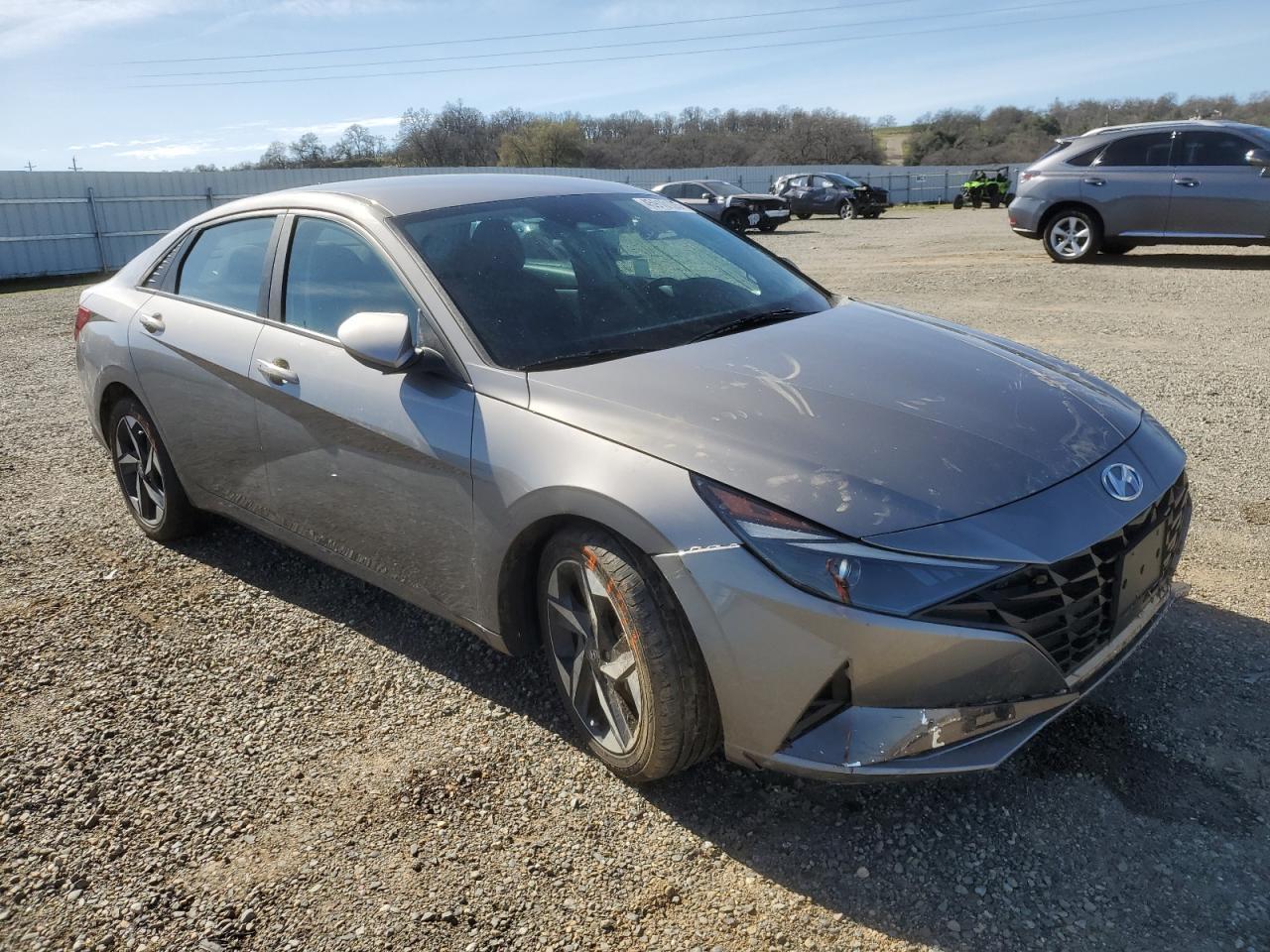 2023 HYUNDAI ELANTRA SE - Image 4