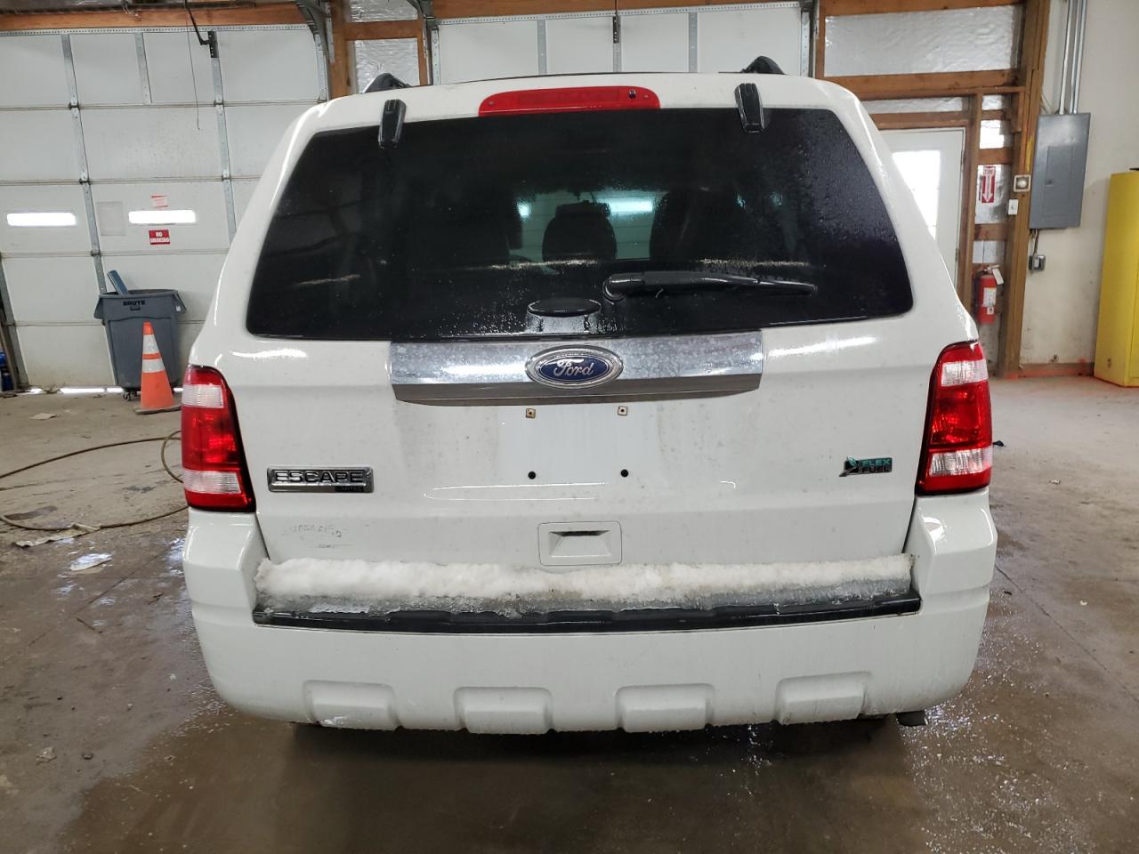 2012 FORD ESCAPE LIM - Image 6