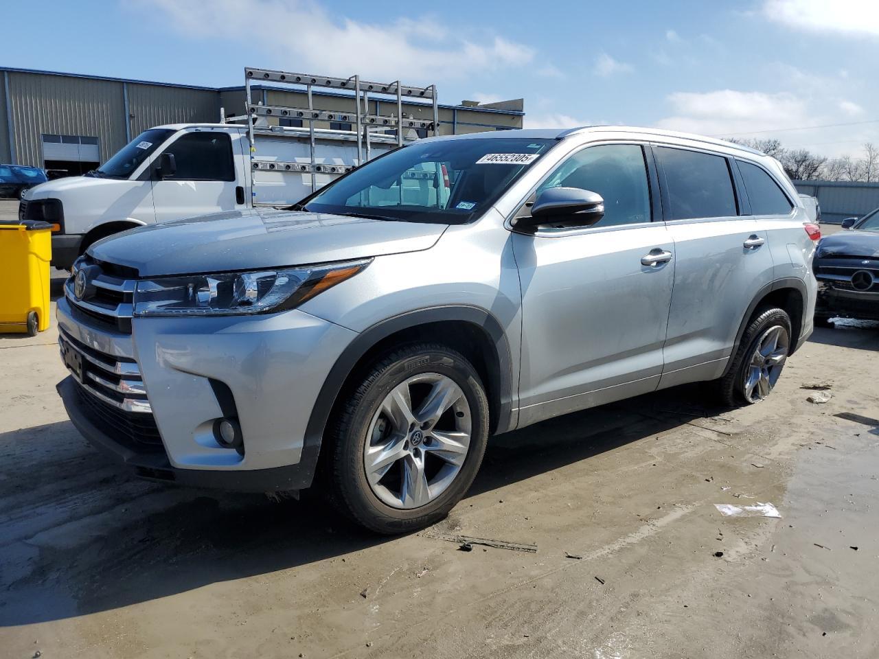2018 TOYOTA HIGHLANDER